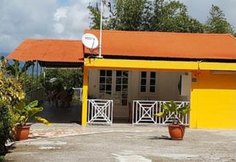 Maison de 3 chambres avec vue sur la ville jardin clos et wifi a Le Lamentin has Balcony rooms