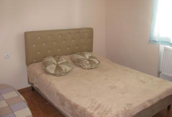 Ani Guest House has Balcony rooms