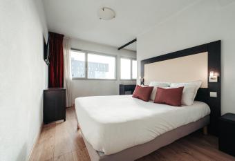 Appart   City Confort Nantes Ouest Saint-Herblain allows 18 year olds to book a room