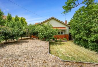 Old World Charm on Shannon allows 18 year olds to book a room