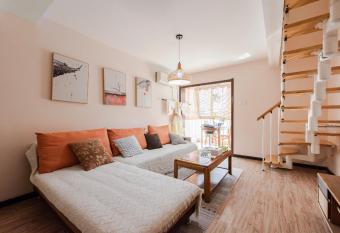 Xi an Yanta  Xiaozhai   allows 18 year olds to book a room