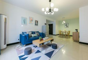 Xi   an Beilin  Tonghua gate   allows 18 year olds to book a room