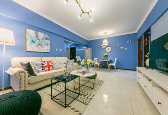 Xi   an Beilin  Yongning gate   allows 18 year olds to book a room