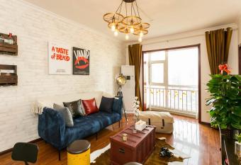 Xi   an Beilin  Nanshaomen   allows 18 year olds to book a room