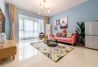 Xi  an   Weiyang    Daming Park   allows 18 year olds to book a room