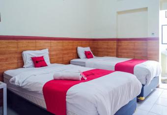 RedDoorz Syariah At Griya Soeratin Pacitan allows 18 year olds to book a room
