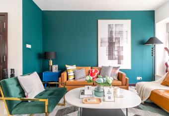 ZhuHai XiangZhou  HuaFa ShangDu   allows 18 year olds to book a room