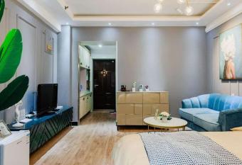 Xi an Xincheng   Railway Station   allows 18 year olds to book a room