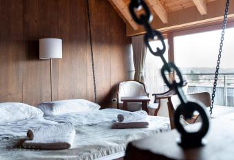 Vinica Castle has Balcony rooms