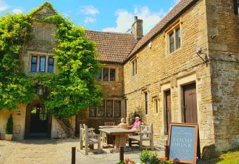 Kings Arms allows 18 year olds to book a room