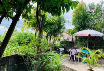 Jaga s homestay allows 18 year olds to book a room