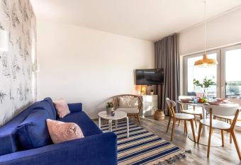 VacationClub     5 M  rz Siano    ty Apartament 1G/35 has Balcony rooms