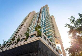 City Garden Tower by Pattaya Holiday allows 18 year olds to book a room