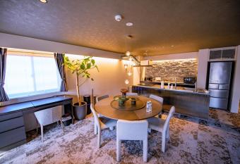 HOTEL MASTAY jingumichi allows 18 year olds to book a room