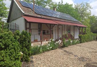 Gajdosi Vend  gh  z allows 18 year olds to book a room