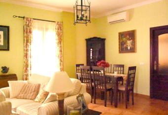 3 bedrooms house with city view balcony and wifi at Sevilla Penaflor has Balcony rooms