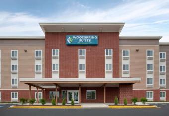 WoodSpring Suites Quantico allows 18 year olds to book a room