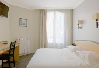 H  tel Briand devient Hotel IPL allows 18 year olds to book a room