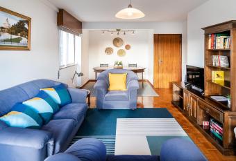 Cozy 3 Room Apartment in Penafiel Centre has Balcony rooms