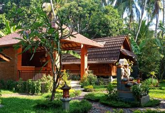 The Lumbung Tejakula has Balcony rooms