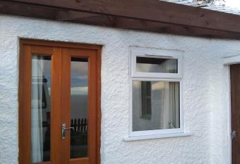 The Tall Pines Studio allows 18 year olds to book a room