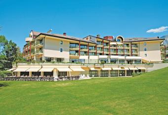 Hotel *** & Spa Vacances Bleues Villa Marlioz has Balcony rooms