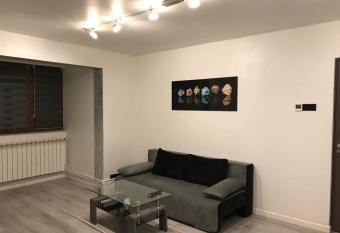 White & Silver Luxury Apartament allows 18 year olds to book a room