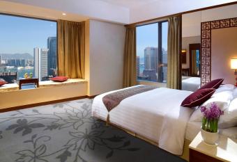 Lan Kwai Fong Hotel - Kau U Fong has Balcony rooms
