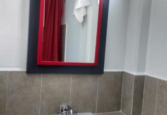 HOTEL EL EDEN IXTAPALUCA allows 18 year olds to book a room