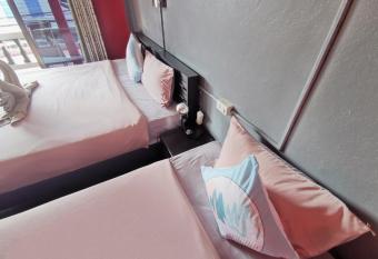 Belle Cose Hotel allows 18 year olds to book a room