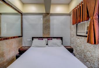 OYO Avenue Residency And Lodging allows 18 year olds to book a room