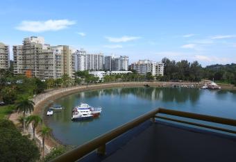 Bayview Villa PD - Best Sea View 3 Bedrooms condo has rooms with a private hot tub