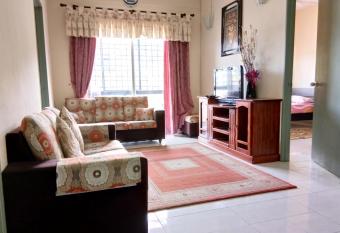 Azai Homestay dRoyal Lily - Musslem only has Balcony rooms