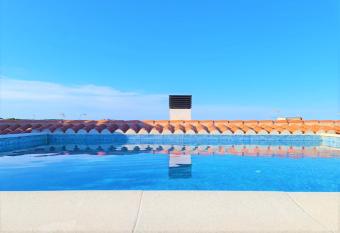 HOTEL SON VILAR allows 18 year olds to book a room