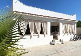Casa Iride has Balcony rooms