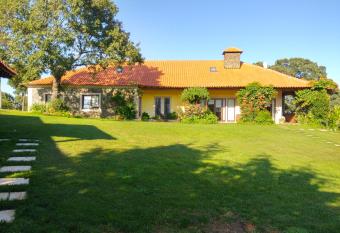 Quinta do Adil has Balcony rooms