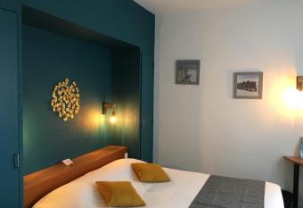 Hotel Le Progres allows 18 year olds to book a room