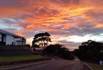 C est La Vie has Balcony rooms