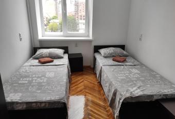                                               allows 18 year olds to book a room