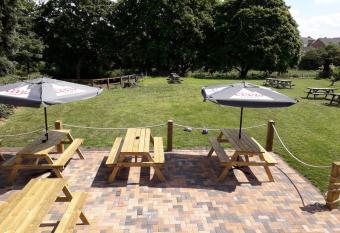 Newton Brewery Inn allows 18 year olds to book a room