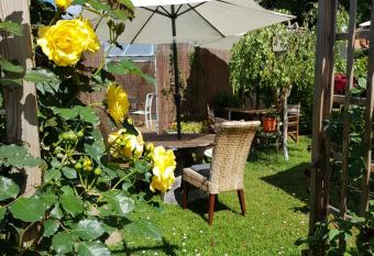 Chambres d h  tes couleur bassin d Arcachon allows 18 year olds to book a room