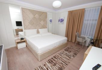 ELJOS HOTEL has Balcony rooms