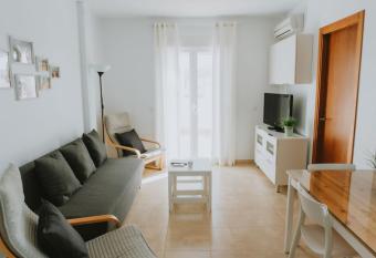 Apartamentos ZHR 1 allows 18 year olds to book a room