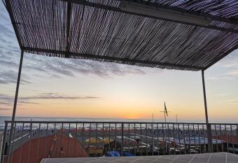 Viareggio sul Mare allows 18 year olds to book a room