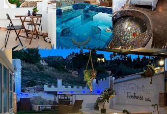 Fortress Jacuzzi Suites has rooms with a private hot tub