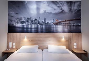 Kyriad Annemasse - Geneve allows 18 year olds to book a room