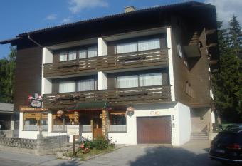 APARTMENT CLUBHOTEL has Balcony rooms