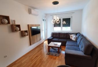 Apartman Lux Doboj 2 has Balcony rooms