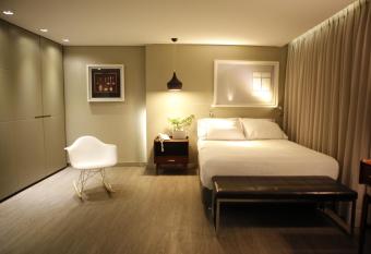 The Grace Hotel has Balcony rooms