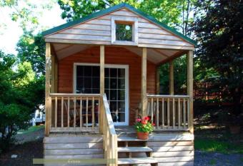 Round Top Premiere Cottage 6 has Balcony rooms